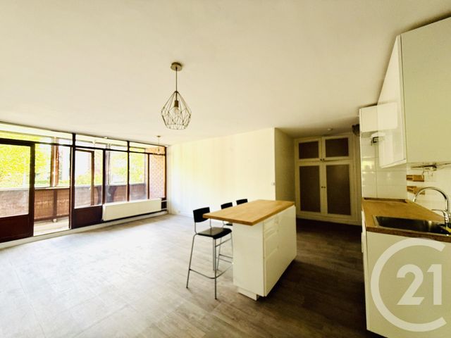 Afficher la photo en grand Appartement F4 à louer - 4 pièces - 76.18 m2 - GARGES LES GONESSE - 95 - ILE-DE-FRANCE - Century 21 Wilson Immobilier