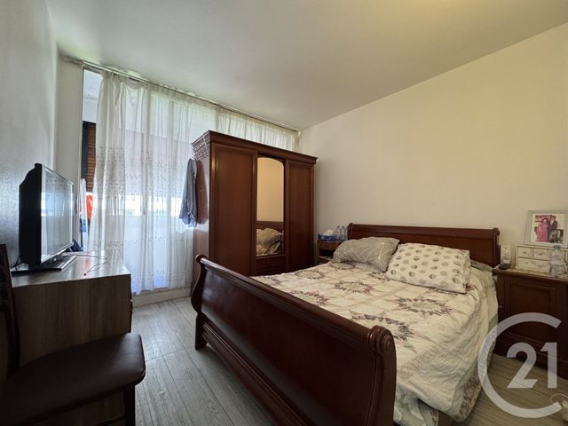 Afficher la photo en grand Appartement F4 à vendre - 4 pièces - 78.31 m2 - SARCELLES - 95 - ILE-DE-FRANCE - Century 21 Wilson Immobilier