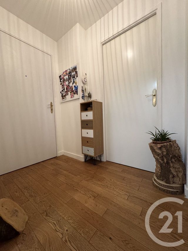 Appartement F2 à vendre - 2 pièces - 42.38 m2 - SARCELLES - 95 - ILE-DE-FRANCE - Century 21 Wilson Immobilier