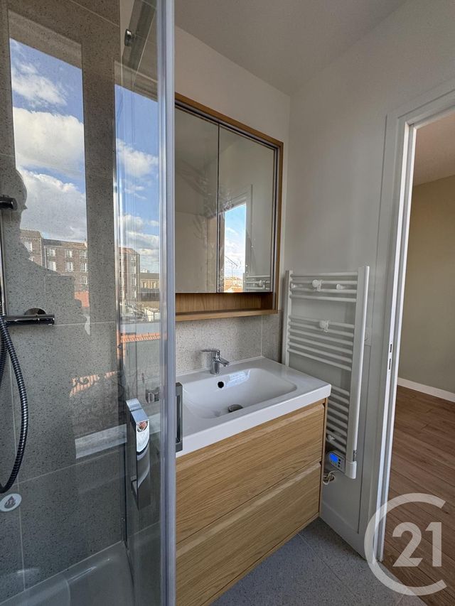 Appartement F2 à louer - 2 pièces - 27.97 m2 - ST DENIS - 93 - ILE-DE-FRANCE - Century 21 Wilson Immobilier