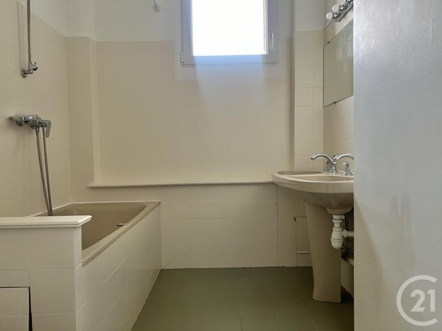 Appartement F2 à louer - 2 pièces - 33.08 m2 - LA PLAINE ST DENIS - 93 - ILE-DE-FRANCE - Century 21 Wilson Immobilier