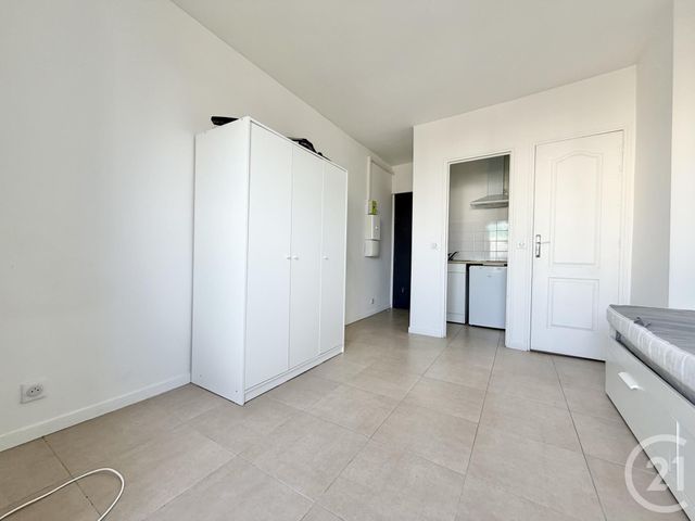 Appartement Studio à louer - 1 pièce - 18.0 m2 - ST DENIS - 93 - ILE-DE-FRANCE - Century 21 Wilson Immobilier