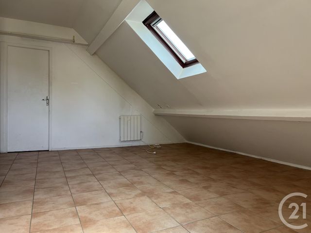 maison à louer - 7 pièces - 122.01 m2 - LE THILLAY - 95 - ILE-DE-FRANCE - Century 21 Wilson Immobilier