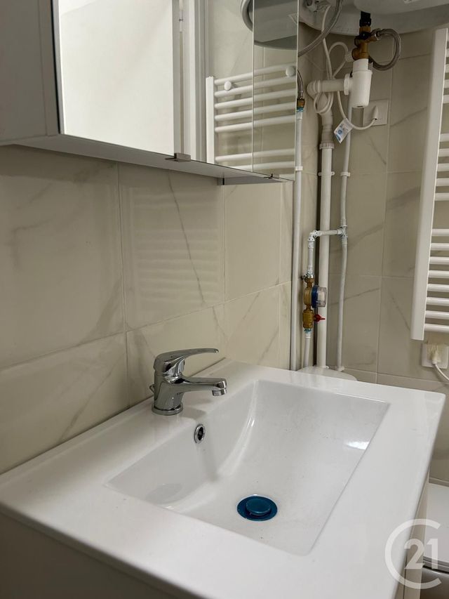 Appartement F1 à louer - 1 pièce - 23.3 m2 - LA PLAINE ST DENIS - 93 - ILE-DE-FRANCE - Century 21 Wilson Immobilier