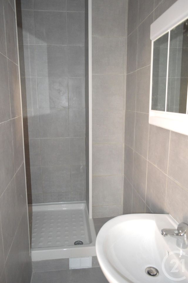 Appartement F1 à louer - 1 pièce - 24.62 m2 - ST DENIS - 93 - ILE-DE-FRANCE - Century 21 Wilson Immobilier