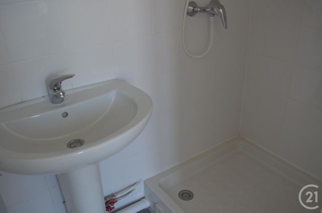 Appartement F1 à louer - 1 pièce - 26.16 m2 - ST DENIS - 93 - ILE-DE-FRANCE - Century 21 Wilson Immobilier