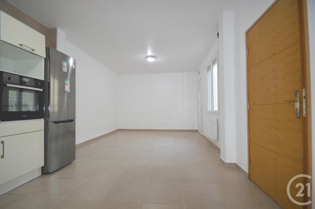 Appartement F2 à louer - 2 pièces - 42.71 m2 - LA PLAINE ST DENIS - 93 - ILE-DE-FRANCE - Century 21 Wilson Immobilier