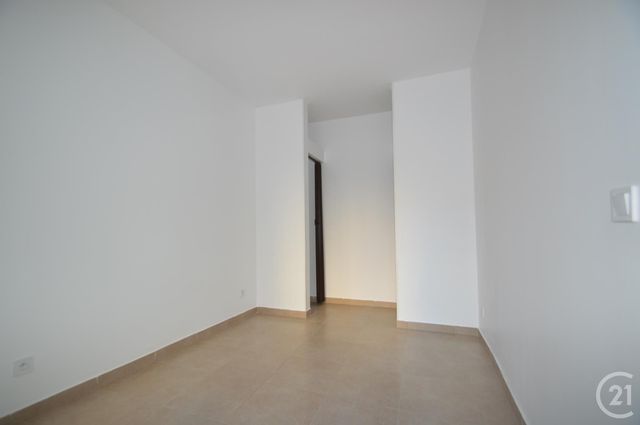 Appartement F2 à louer - 2 pièces - 42.71 m2 - LA PLAINE ST DENIS - 93 - ILE-DE-FRANCE - Century 21 Wilson Immobilier