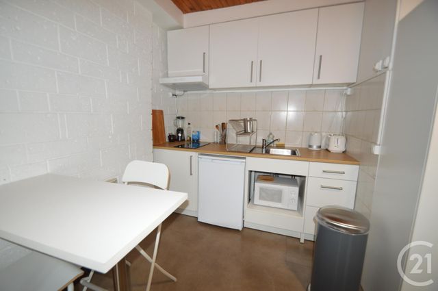 Appartement Studio à louer - 1 pièce - 22.78 m2 - LA PLAINE ST DENIS - 93 - ILE-DE-FRANCE - Century 21 Wilson Immobilier