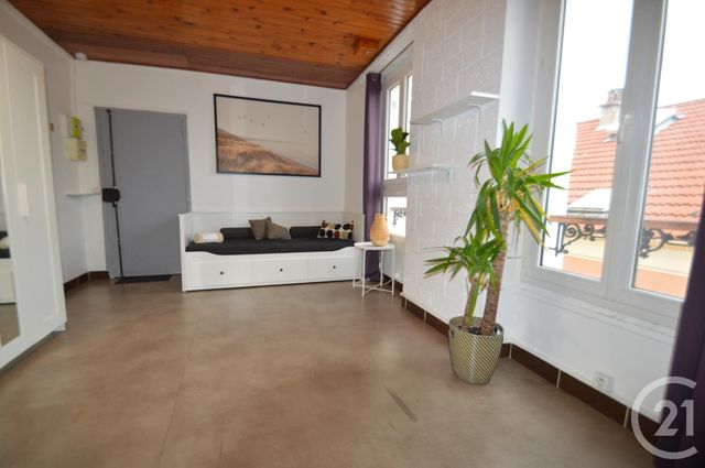 Appartement Studio à louer - 1 pièce - 22.78 m2 - LA PLAINE ST DENIS - 93 - ILE-DE-FRANCE - Century 21 Wilson Immobilier
