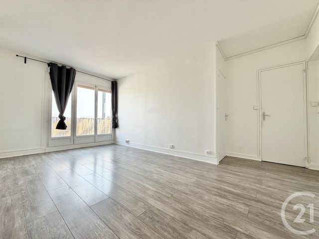 Appartement F2 à louer - 2 pièces - 40.3 m2 - ST DENIS - 93 - ILE-DE-FRANCE - Century 21 Wilson Immobilier