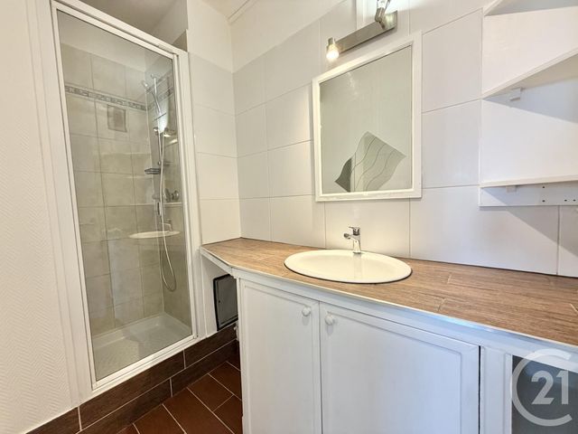 Appartement F2 à louer - 2 pièces - 40.3 m2 - ST DENIS - 93 - ILE-DE-FRANCE - Century 21 Wilson Immobilier