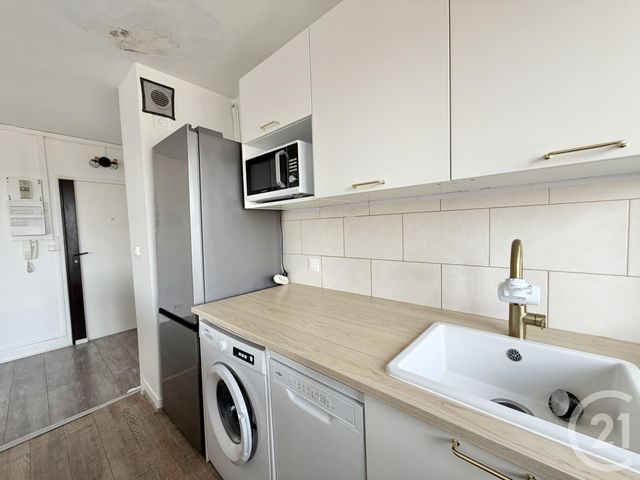 Appartement F2 à louer - 2 pièces - 40.3 m2 - ST DENIS - 93 - ILE-DE-FRANCE - Century 21 Wilson Immobilier