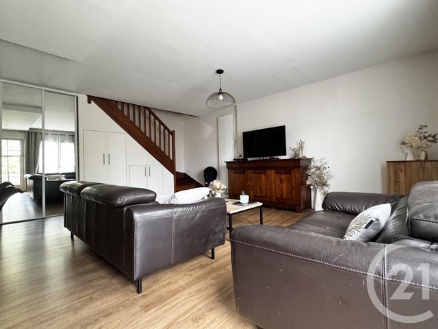 Appartement Duplex à vendre - 4 pièces - 97.04 m2 - SARCELLES - 95 - ILE-DE-FRANCE - Century 21 Wilson Immobilier